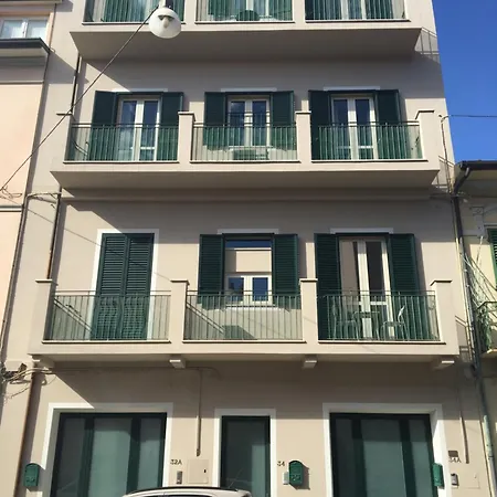Verdi, A 100 Metri Dal Mare. Apartment